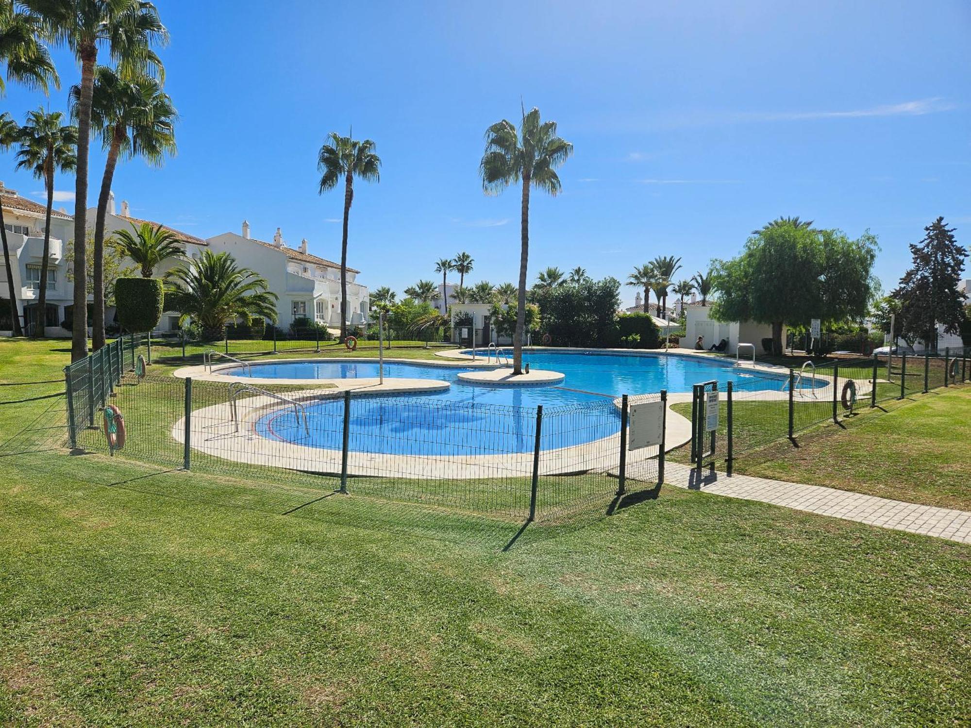 One Bedroom Apartment In Jardines De Calahonda MIJAS COSTA Dış mekan fotoğraf