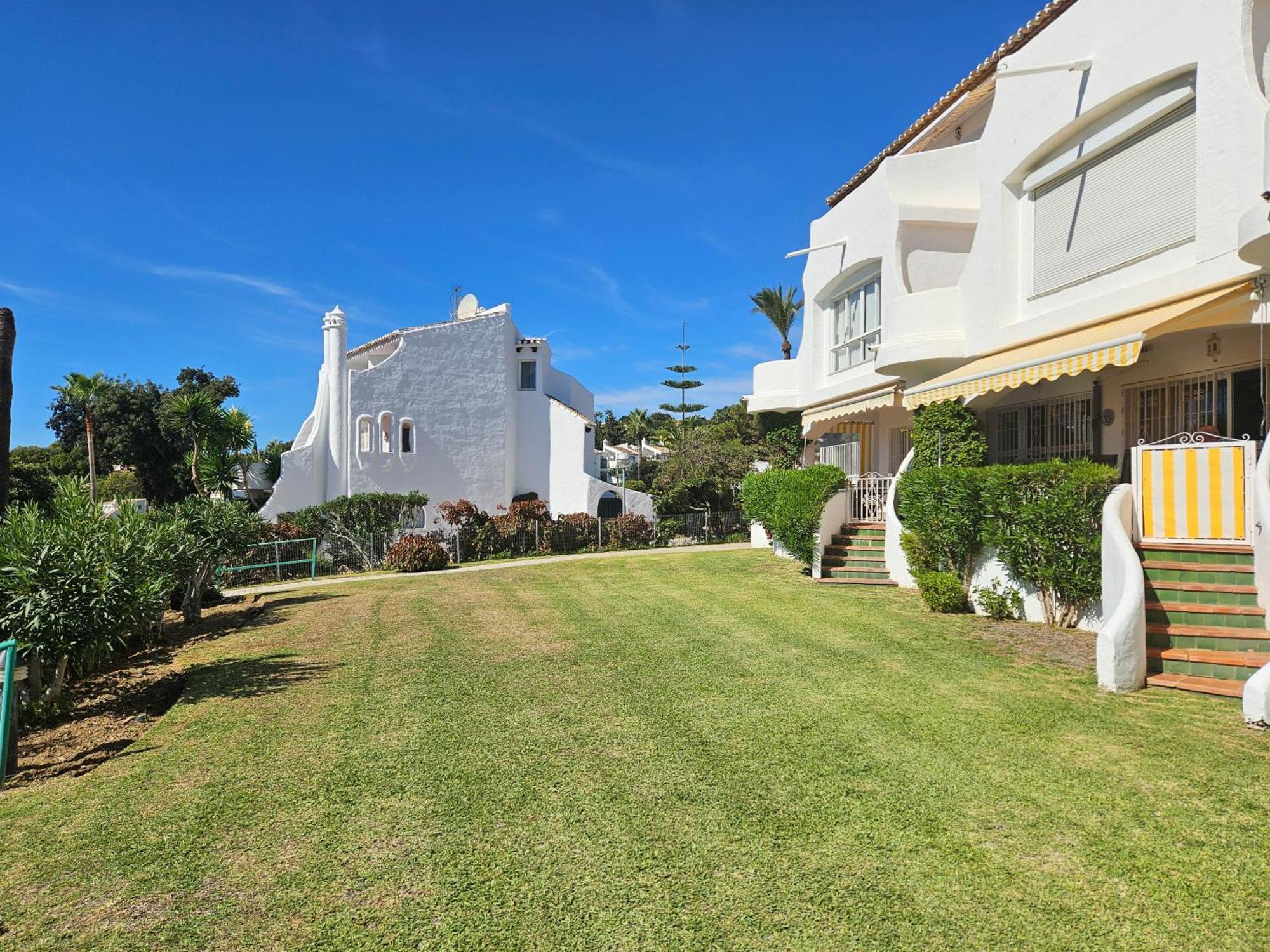 One Bedroom Apartment In Jardines De Calahonda MIJAS COSTA Dış mekan fotoğraf