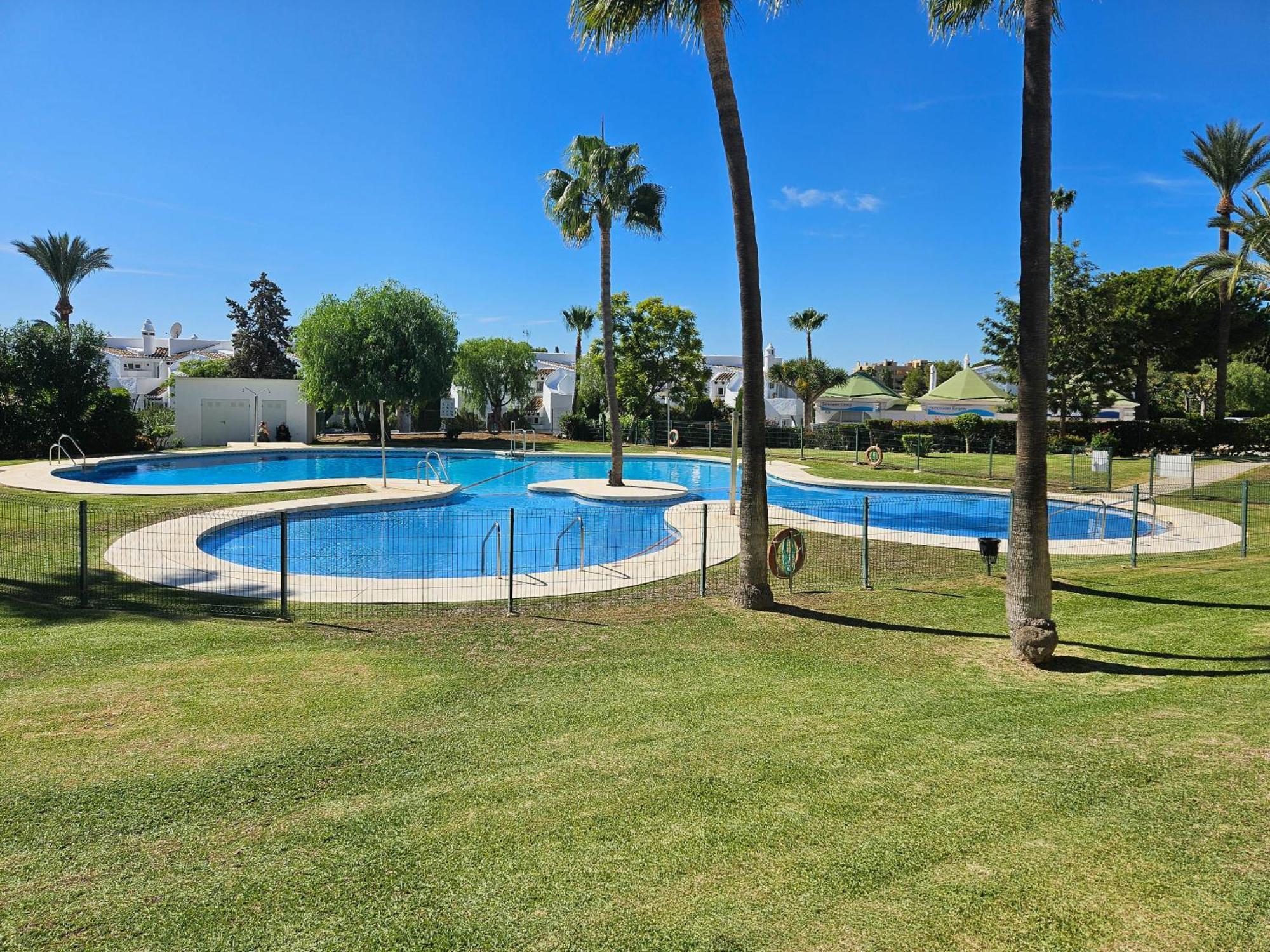 One Bedroom Apartment In Jardines De Calahonda MIJAS COSTA Dış mekan fotoğraf