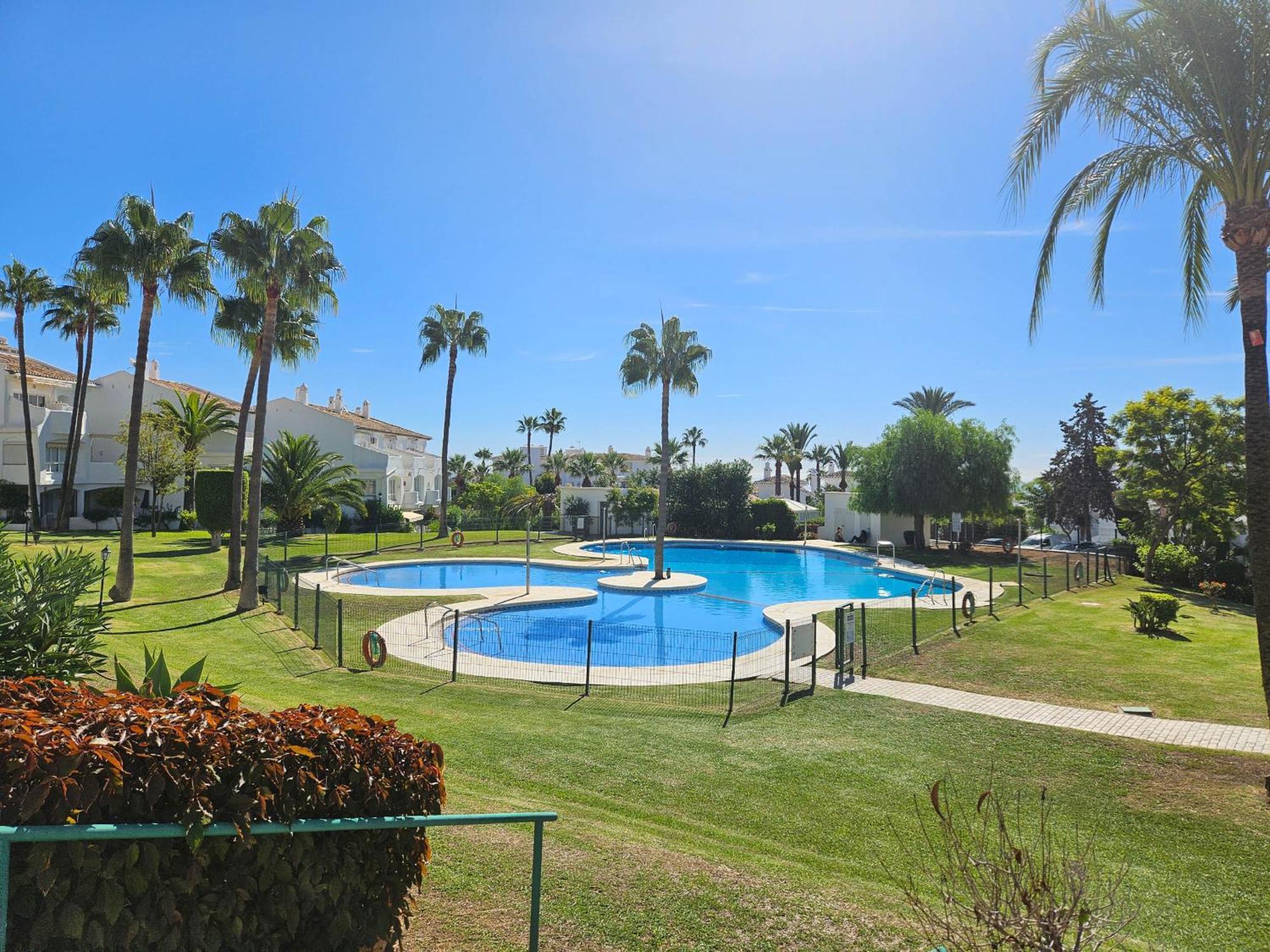 One Bedroom Apartment In Jardines De Calahonda MIJAS COSTA Dış mekan fotoğraf