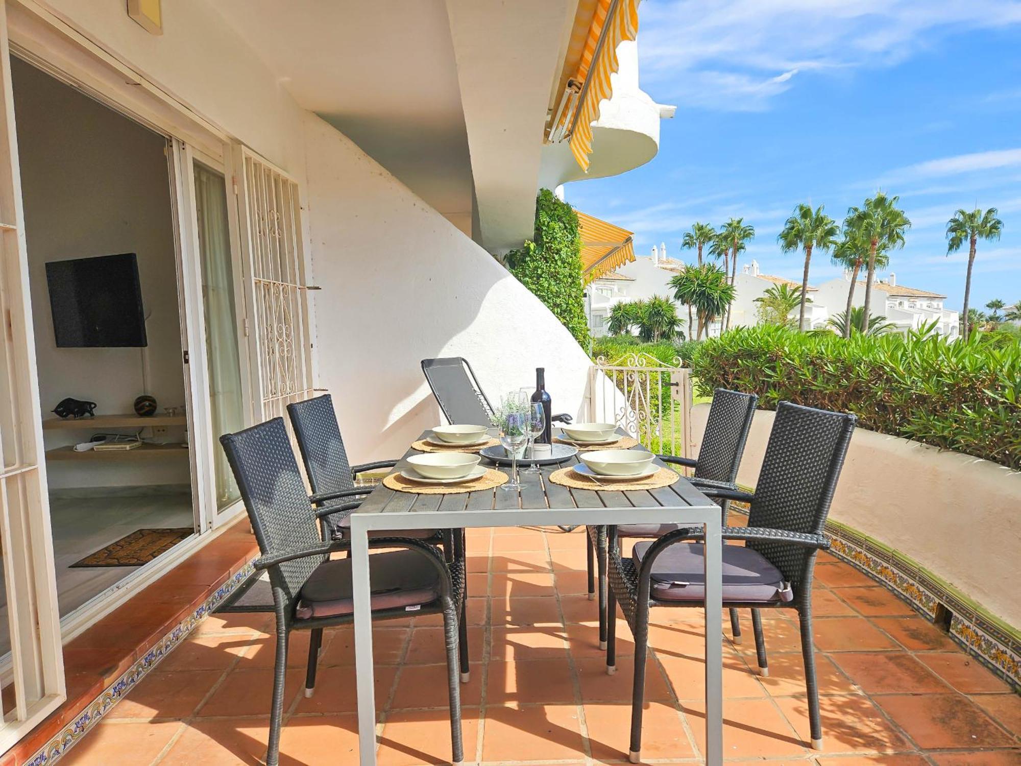 One Bedroom Apartment In Jardines De Calahonda MIJAS COSTA Dış mekan fotoğraf