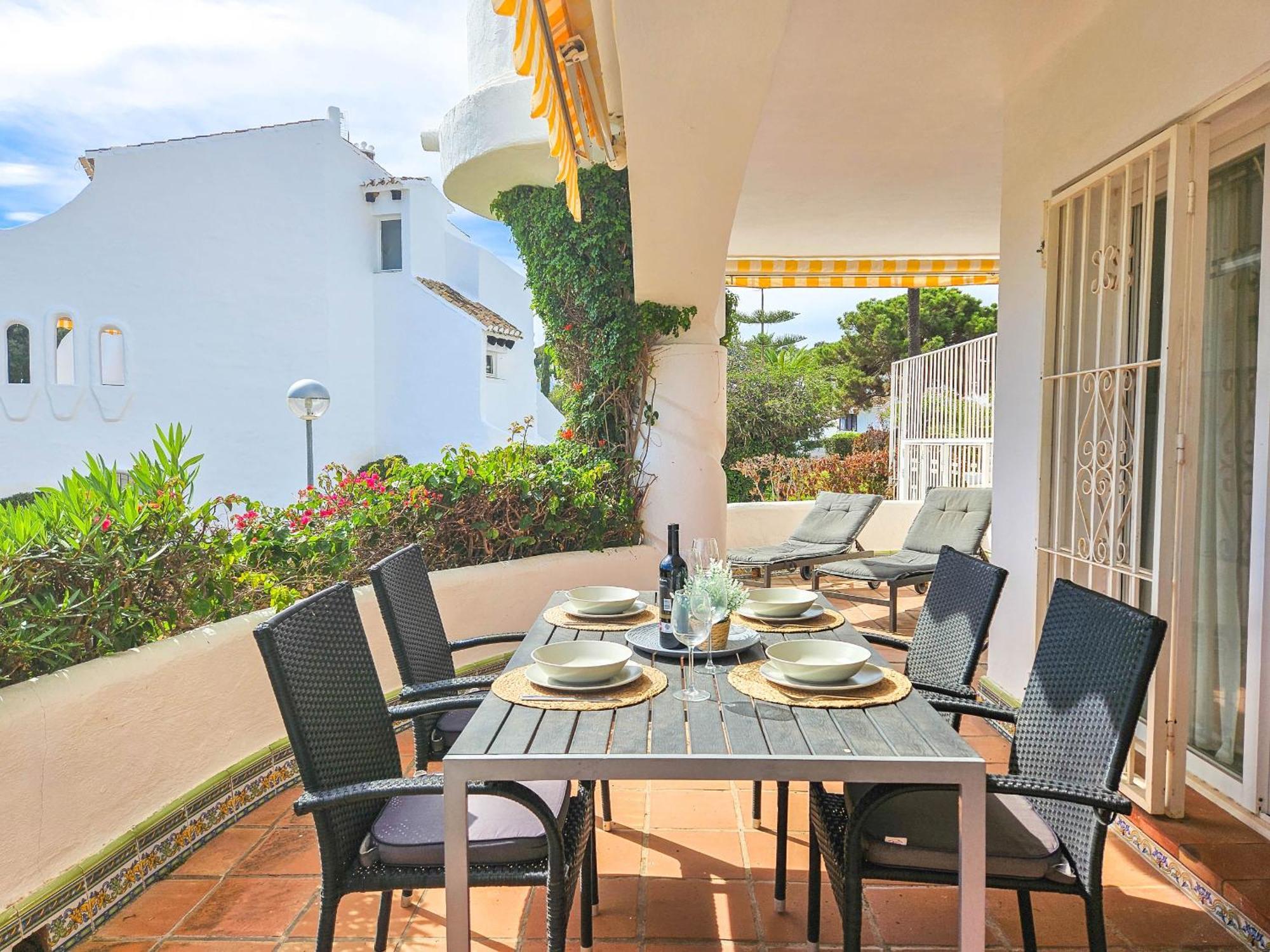 One Bedroom Apartment In Jardines De Calahonda MIJAS COSTA Dış mekan fotoğraf